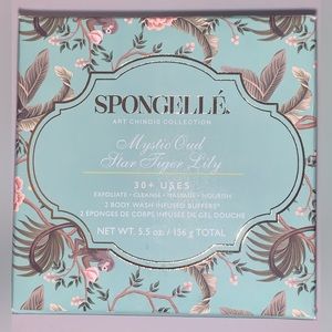 SPONGELLÉ Mystic Oud & Star Tiger Lily. 2 body wash infused sponges. NEW!